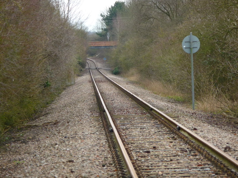 File:Monxton - Railway Line - geograph.org.uk - 2643265.jpg