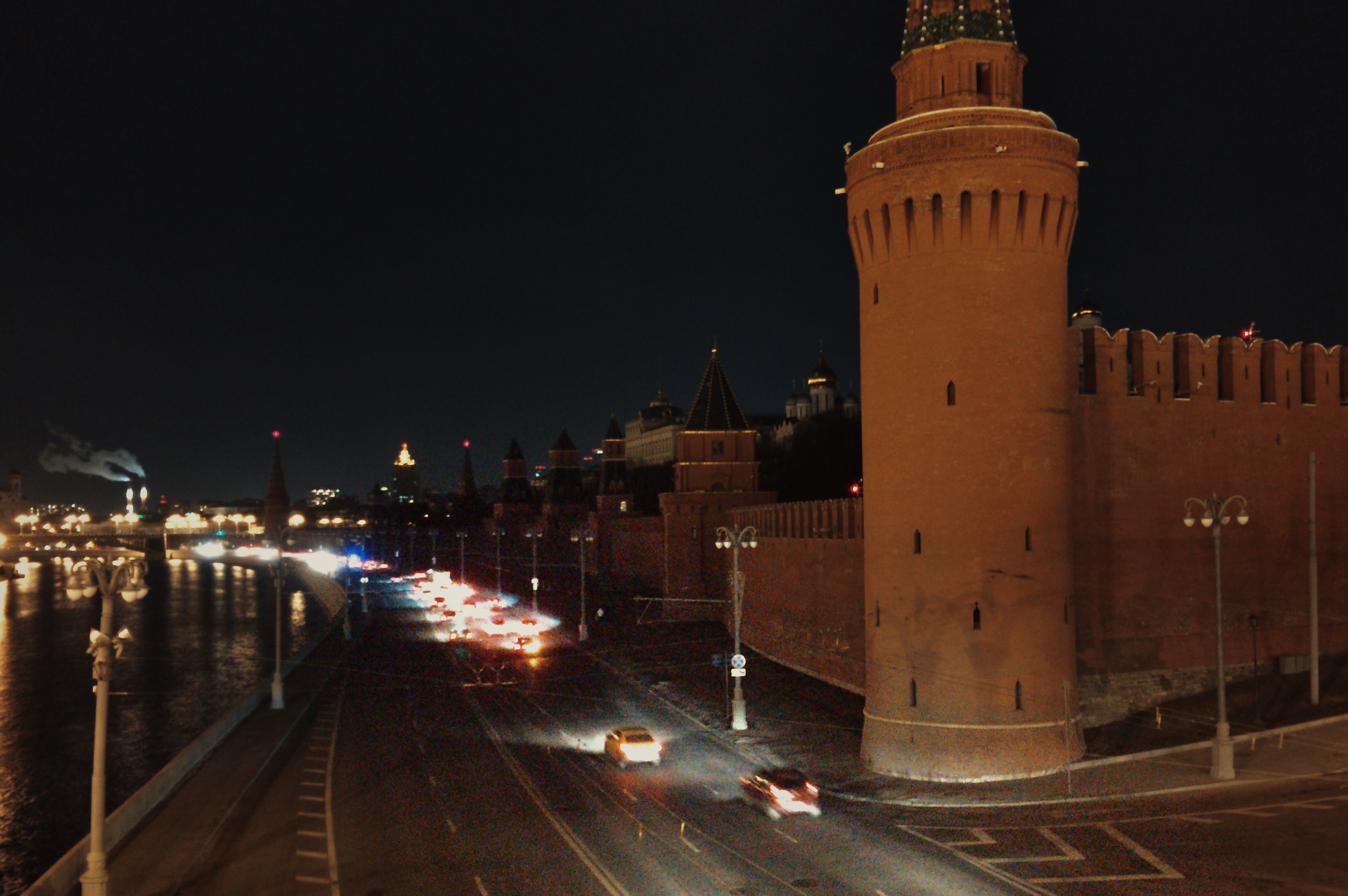 Московский кремль введение. Кремль Москва 2007. В Вероне Московский Кремль. Московский Кремль by Night 1970. Московский Кремль через лупу.