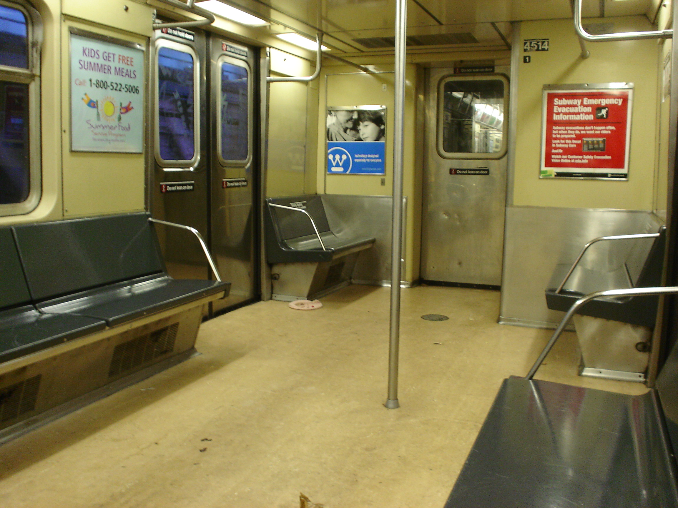 When the rain begins to fall - RP de groupe  New_York_City_Subway_Interior