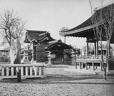 File:Osaka-Hokoku Shrine in 1882.JPG