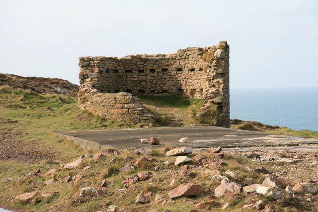 File:Powder house, Levant - geograph.org.uk - 712507.jpg