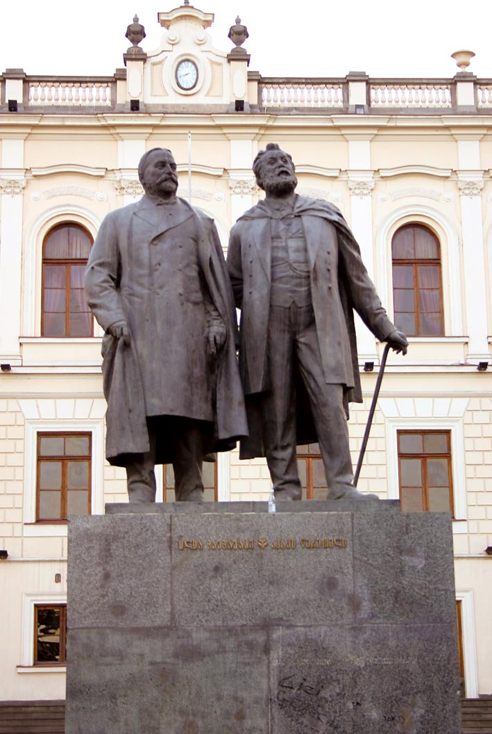 https://upload.wikimedia.org/wikipedia/commons/c/c3/Tschawtschawadse_-_Zereteli_Monument_Tbilissi.jpg