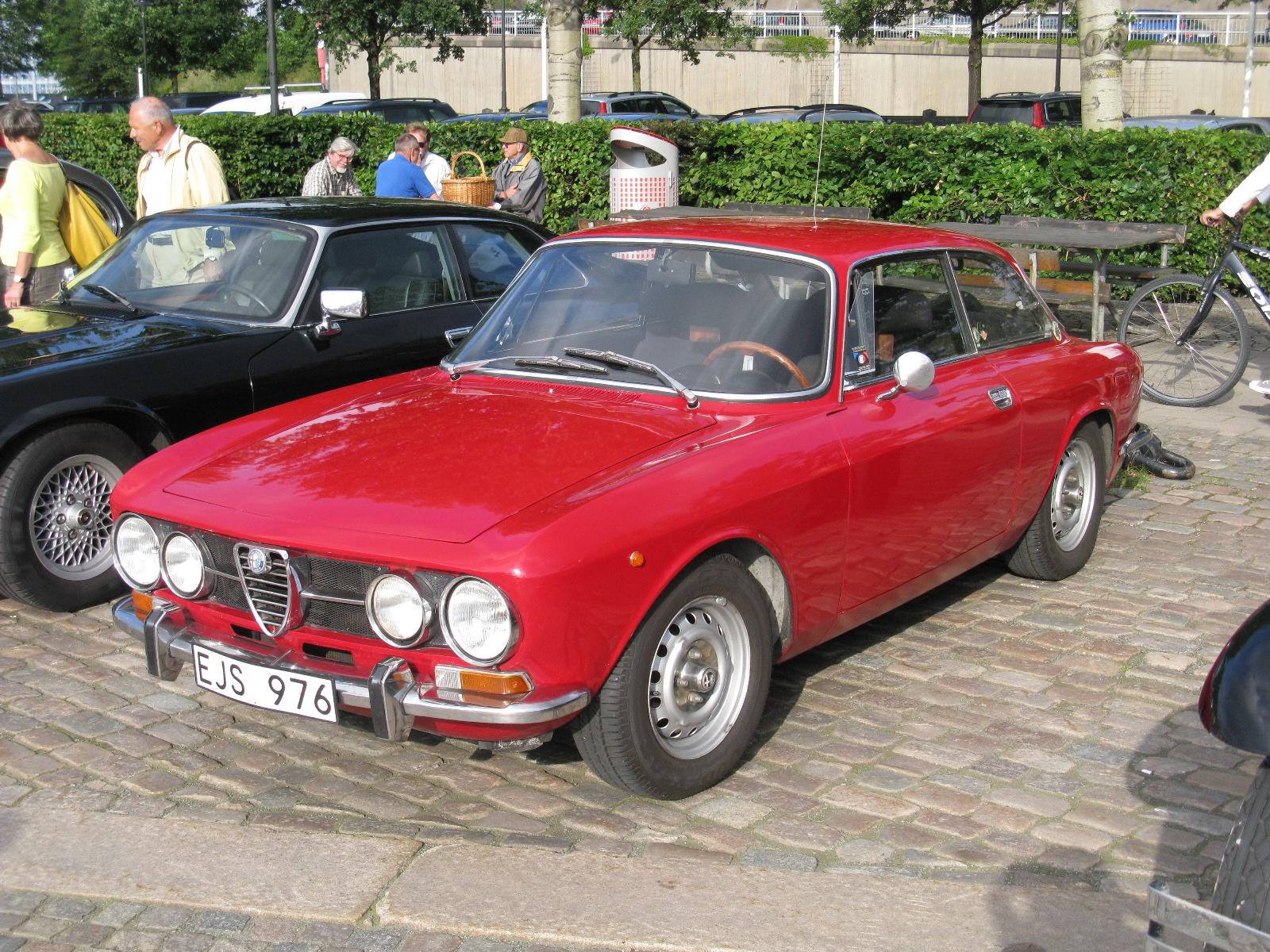 Nsu p10. Alfa Romeo 1750 gt. Alfa Romeo 1750 GTV. Alfa Romeo 1750 GTV 1976. Alfa Romeo 1750 GTV Sports.