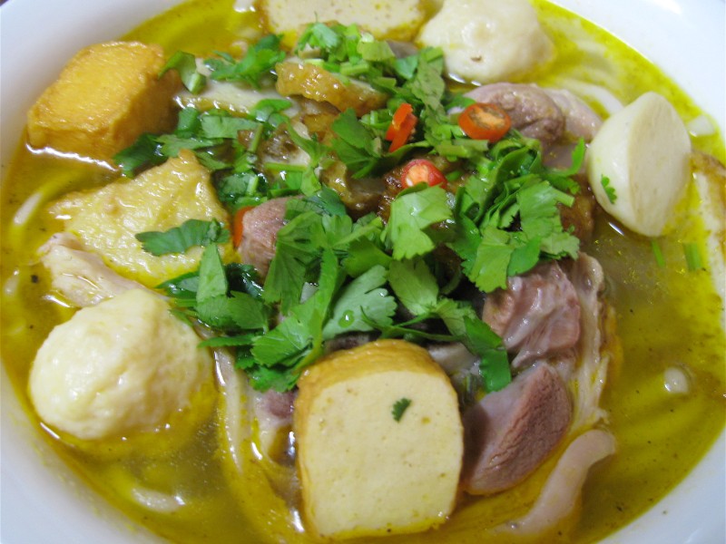 File:Banh-Canh-Noodle-Soup.jpg