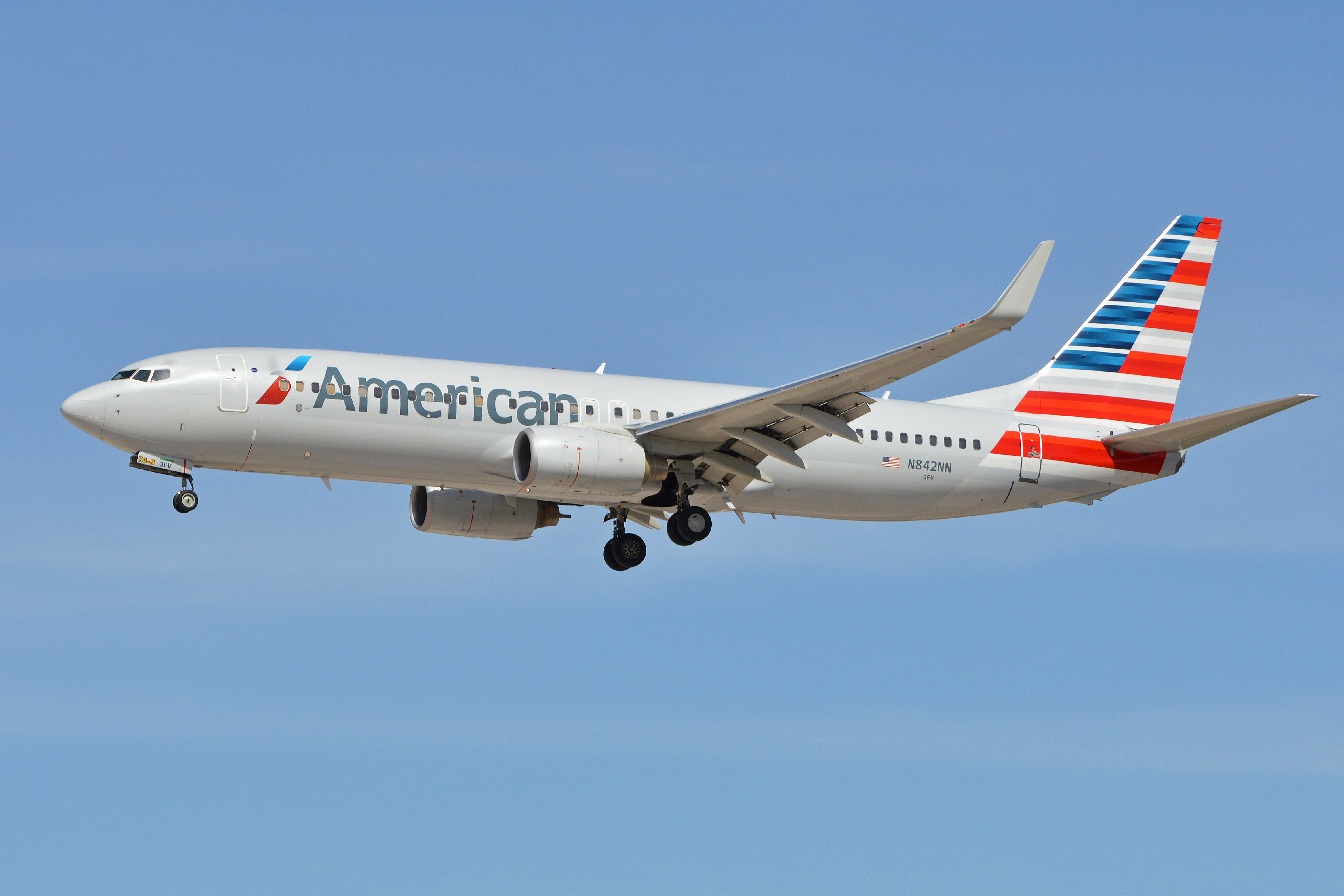 File:Boeing 737-823(w) 'N842NN' American Airlines (28210599150