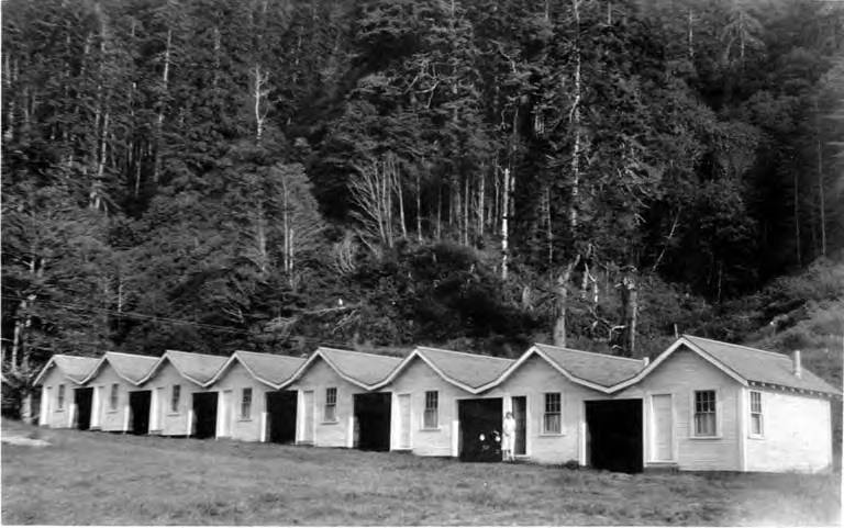 File:California auto camp on Redwood Highway, California, 1927 (AL+CA 7424).jpg