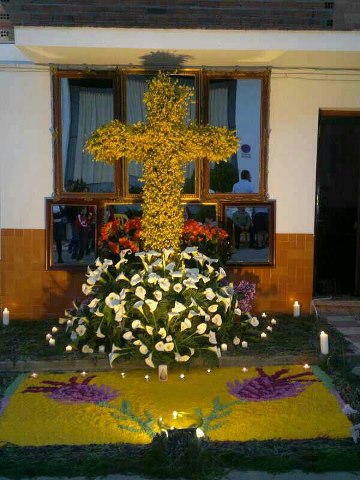 File:Cruces de Mayo.jpg