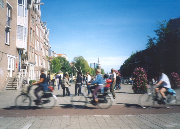 File:Cyclists.jpg