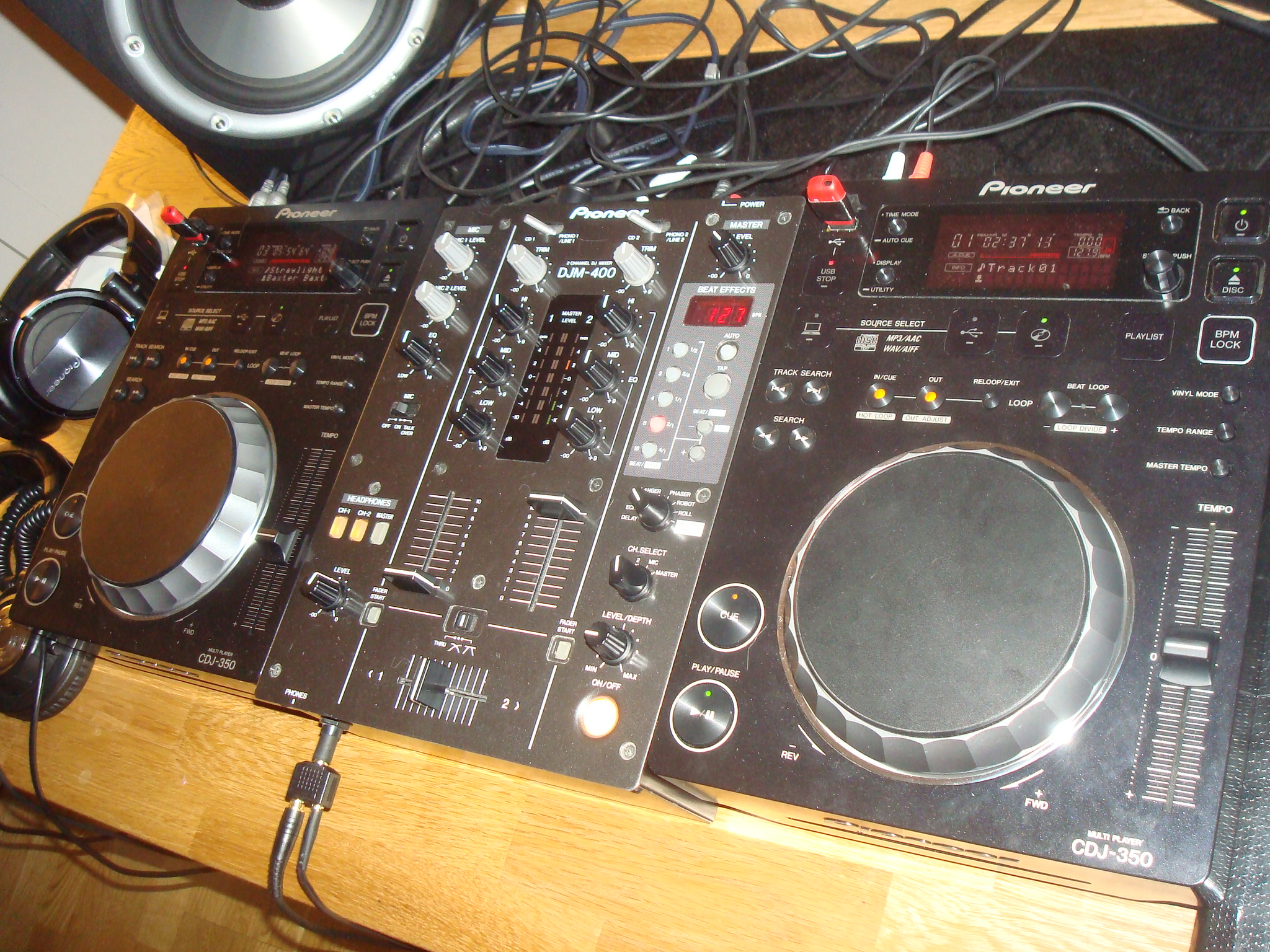 File:DJ gear   Pioneer CDJ x2, DJM by David J