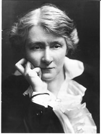 Edith Craig British actress, theatrical producer, theatre director, and suffragette (1869–1947)