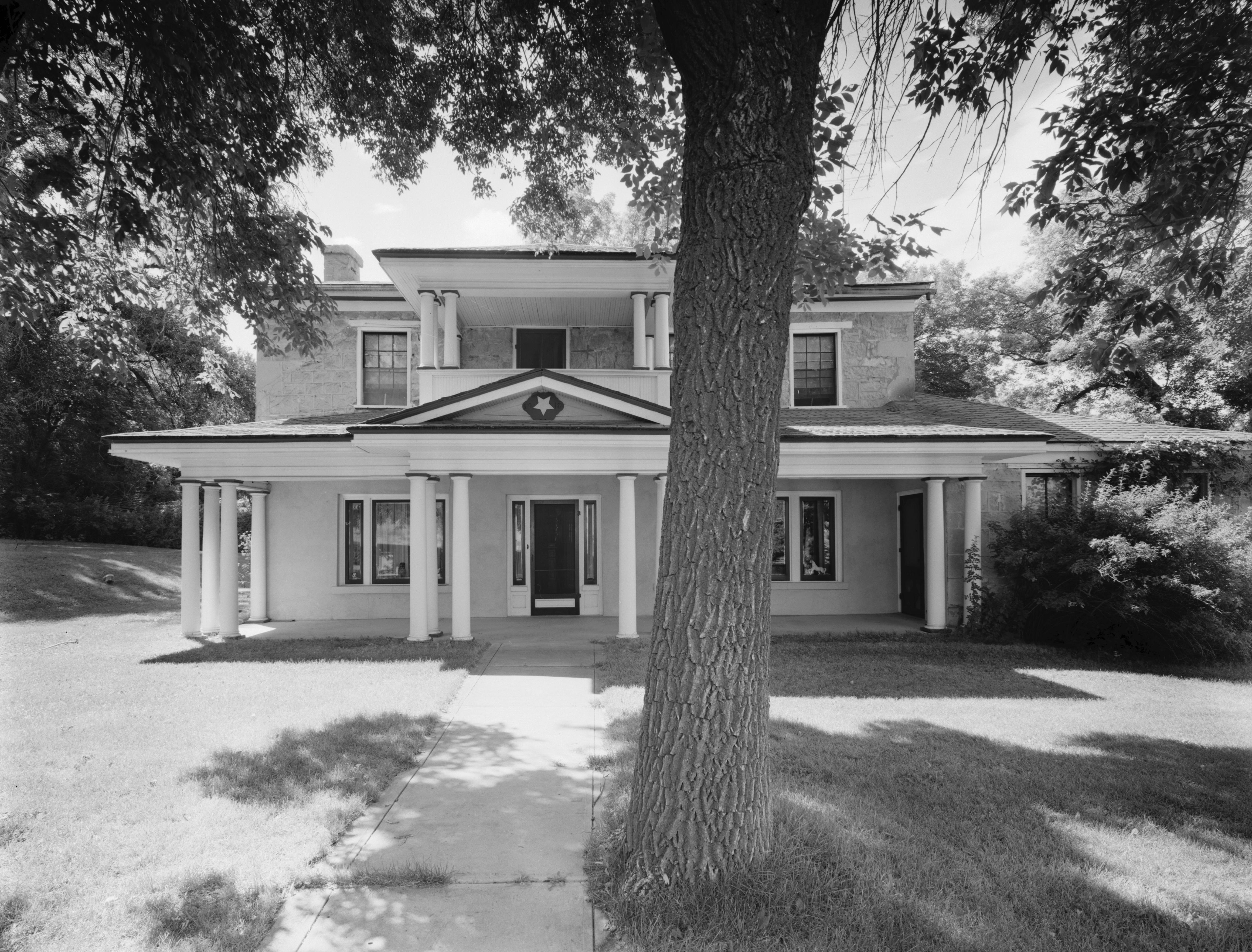 Photo of Hampton's Ford Stage Stop and Barn