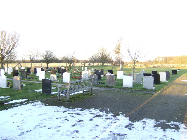 File:Hanborough Cemetery - geograph.org.uk - 321163.jpg