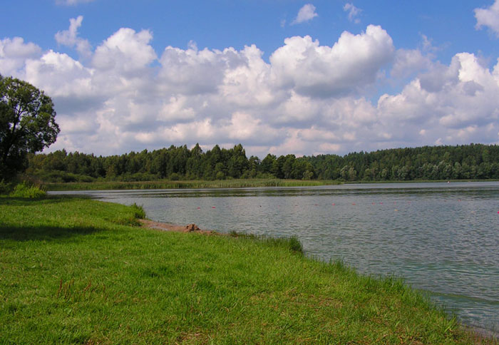 File:Jezioro Gołdapskie (1).jpg