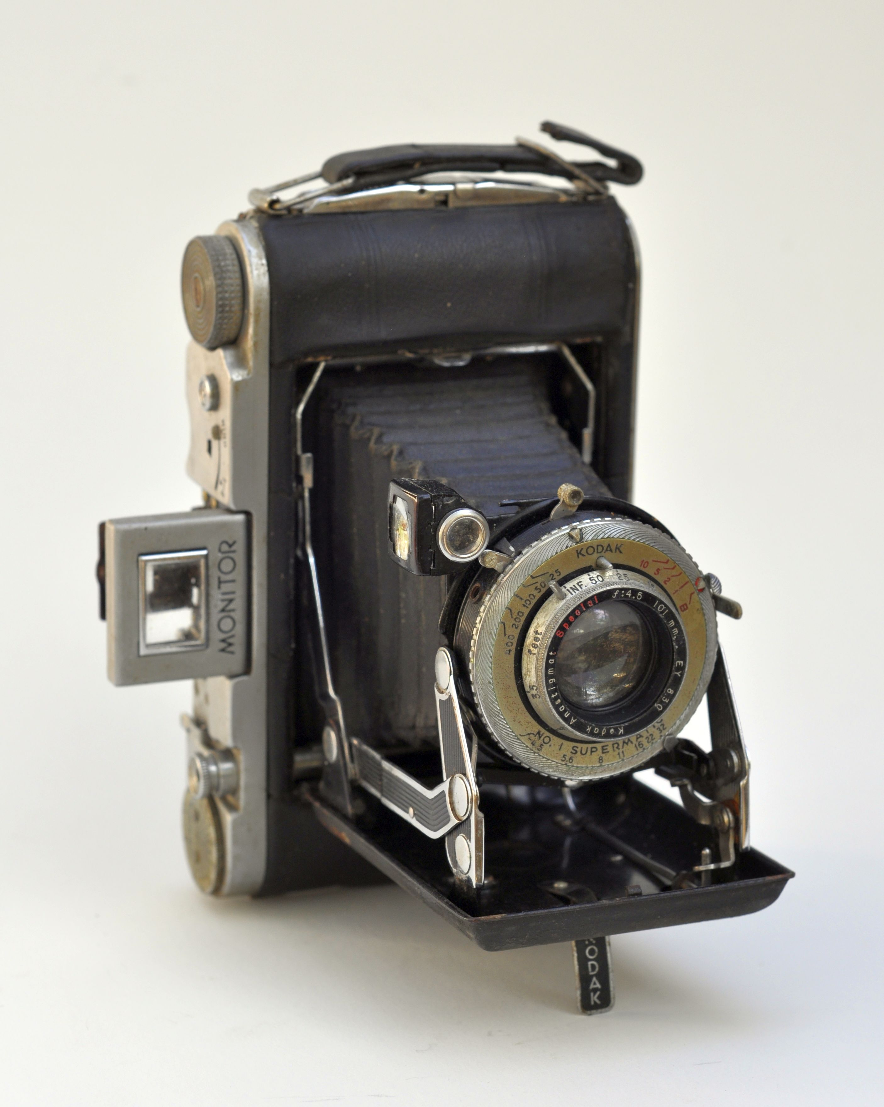 Камера 20х. Kodak Monitor Six-20. Фотоаппарат Кодак 1901 год. Кодак фотоаппарат 1920. Kodak фотоаппарат 20 века.