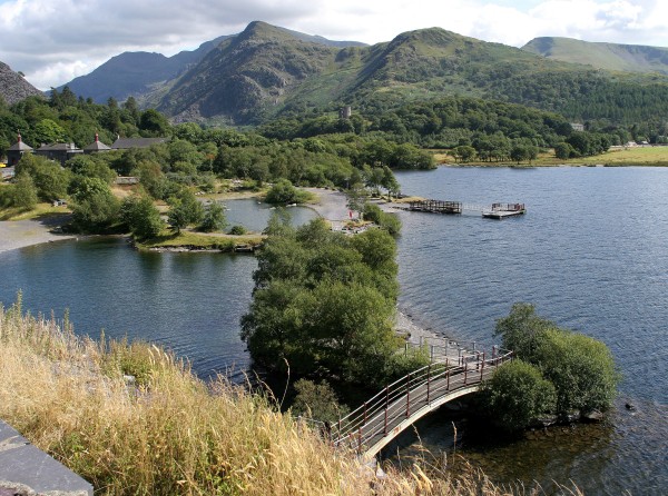 Llyn Padarn and Snowdon - geograph.org.uk - 77179