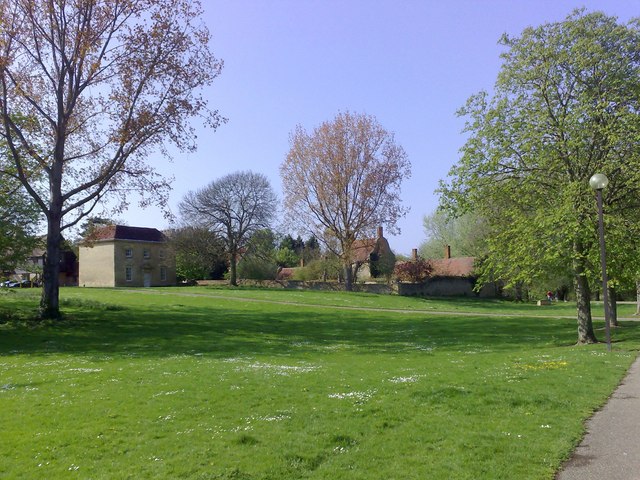 Manor grounds, Great Linford - geograph.org.uk - 1272931