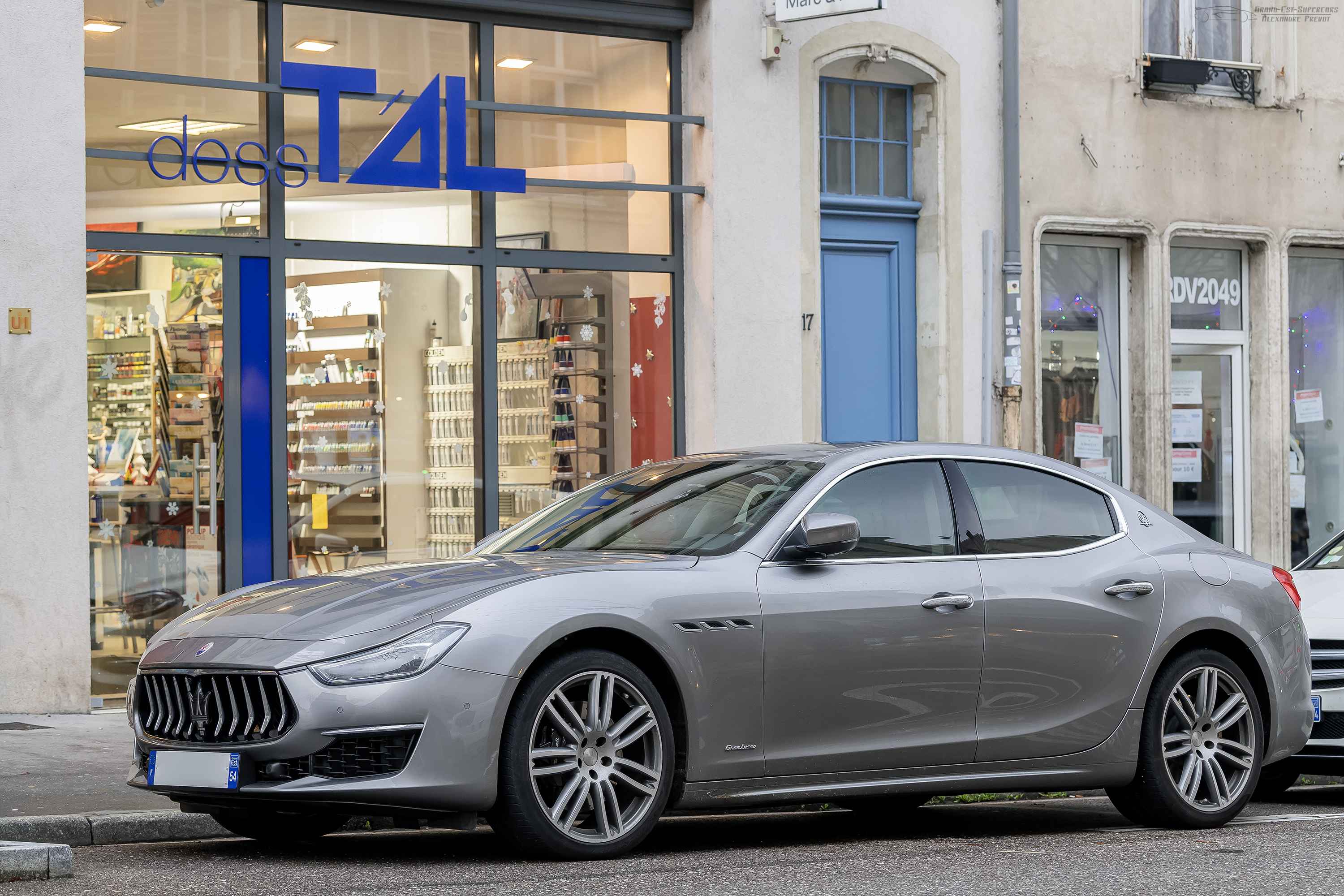 Maserati Ghibli фара