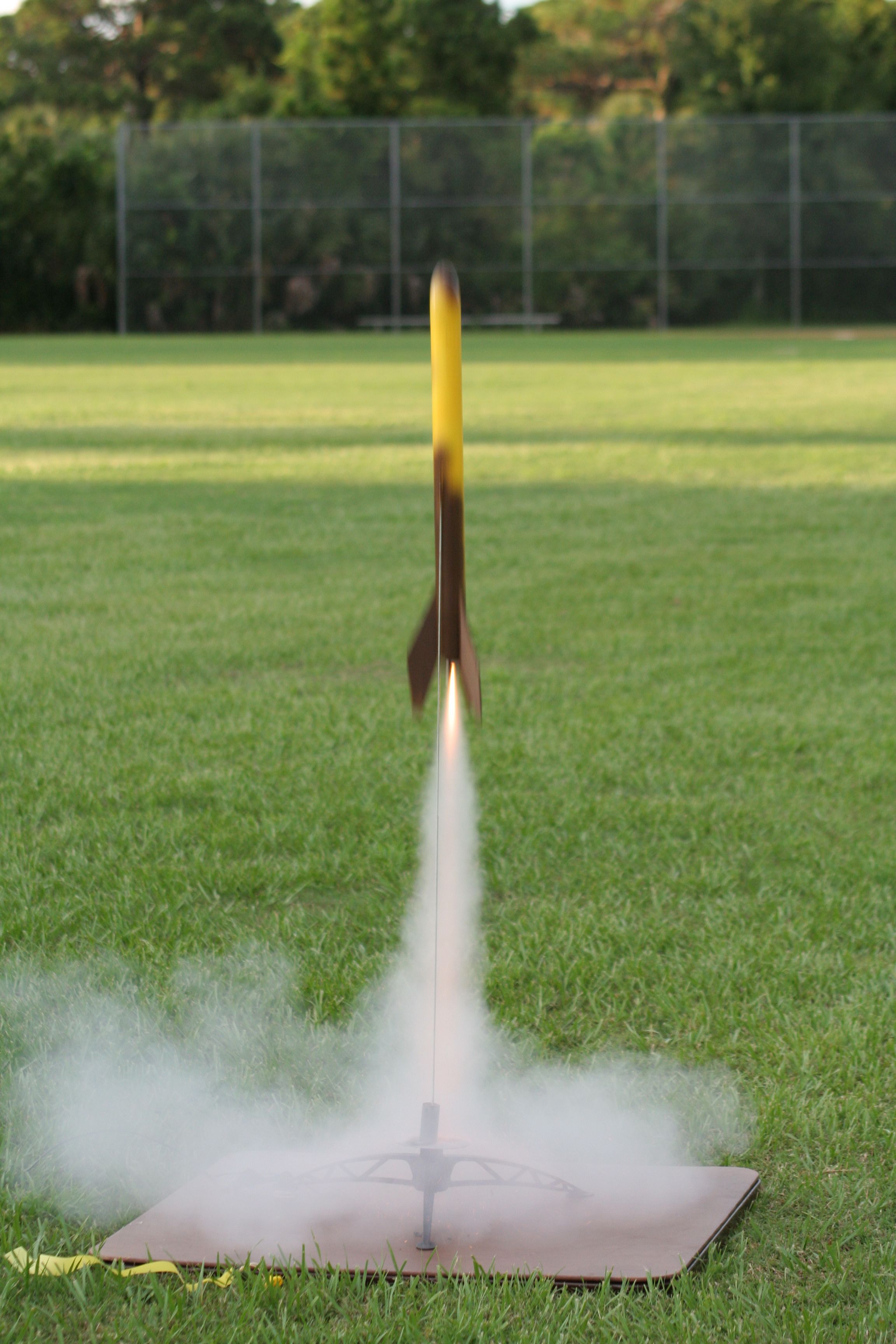 Model rocket - Simple English Wikipedia, the free encyclopedia