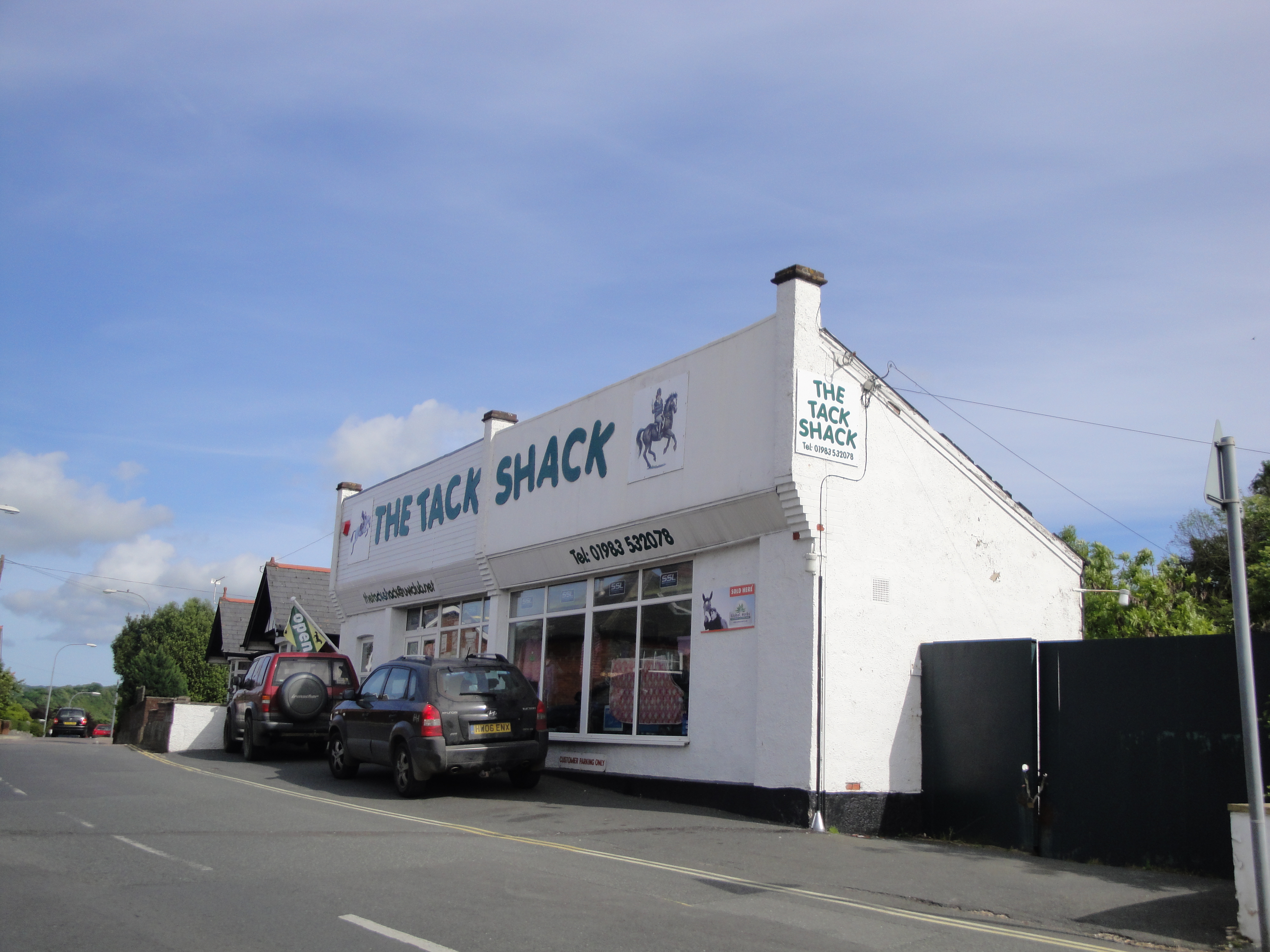 File:Newport Whitepit Lane Tack Shack.JPG - Wikimedia Commons