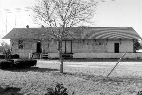 File:Pinewood Depot Facade.jpg