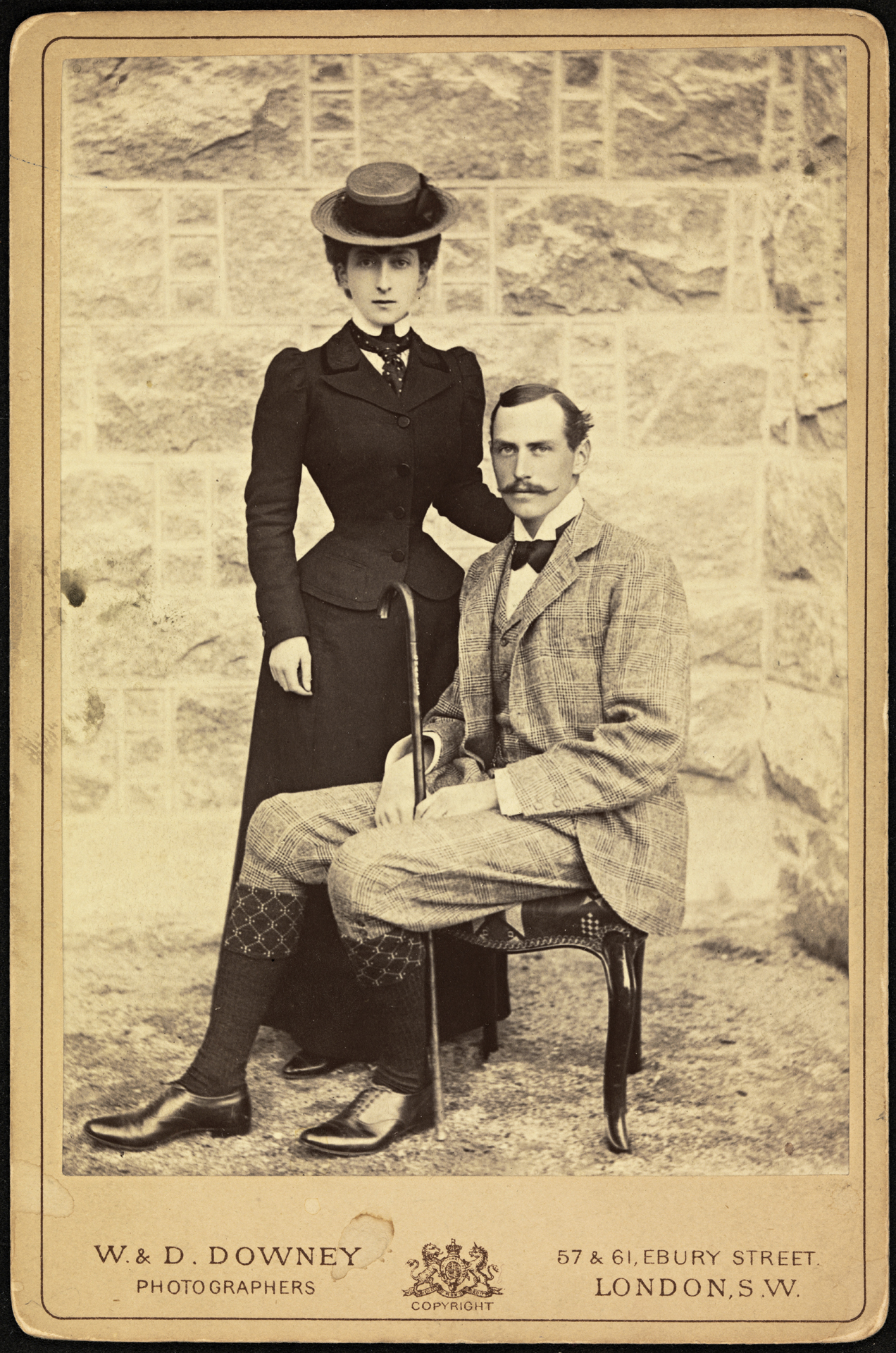 File:Portrett av dronning og Haakon VII.jpg - Wikimedia Commons