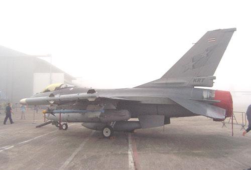 File:Rtaf f16adf 102 analayo.jpg