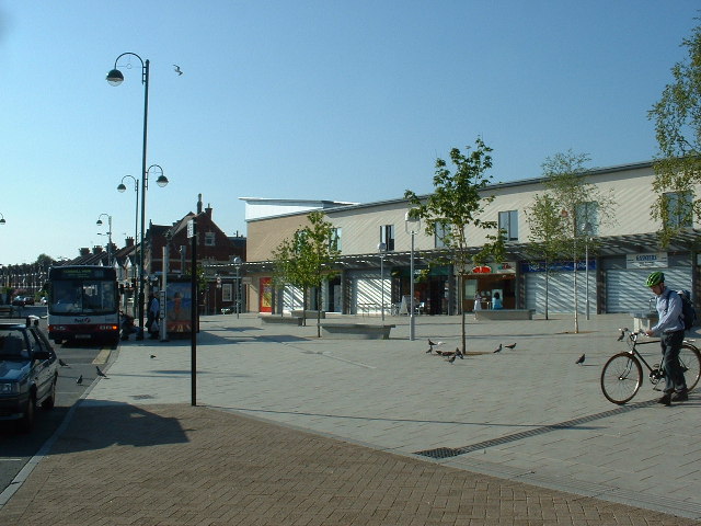 File:Shirley Precinct, Southampton - geograph.org.uk - 26613.jpg