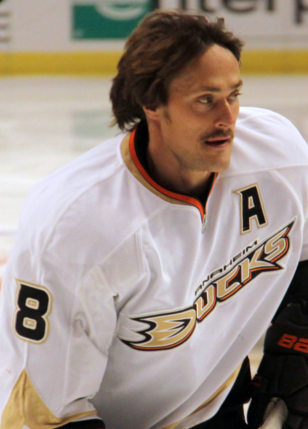 teemu selanne jersey retired