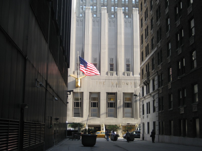 File:Waldorf Astoria Hotel 1.jpg