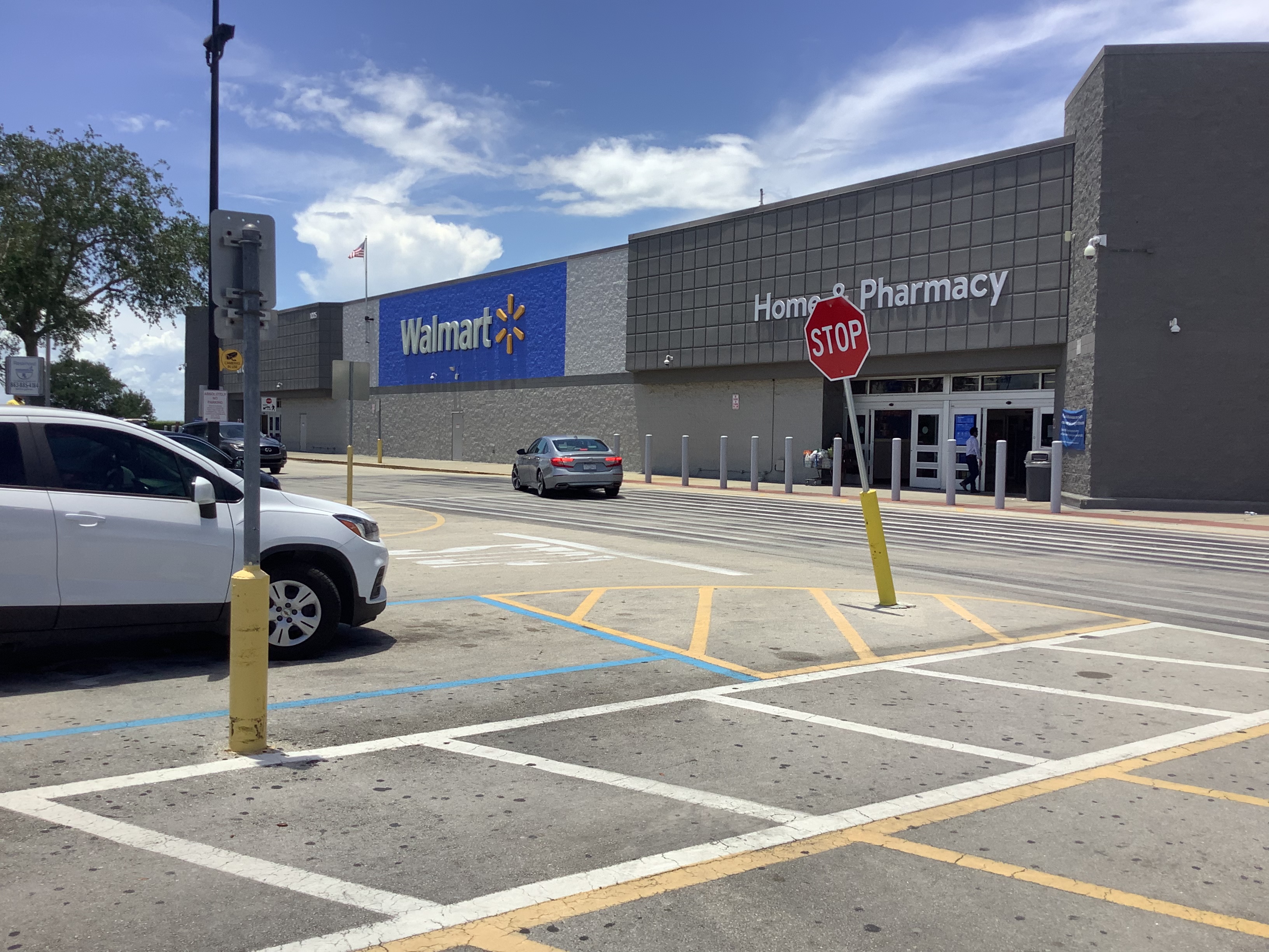 File:Walmart Neighborhood Market in Miami.jpg - Wikipedia