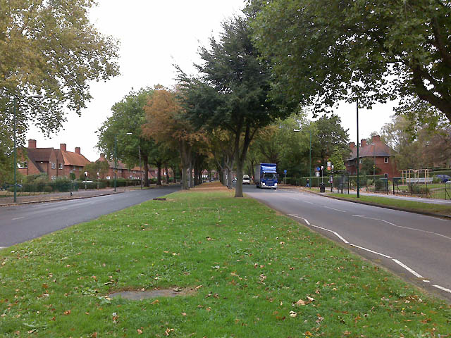 File:Woodside Road, Lenton Abbey - geograph.org.uk - 1517633.jpg
