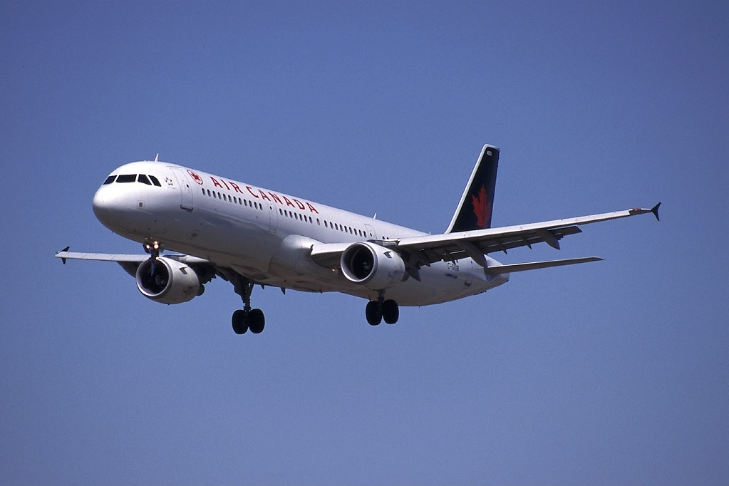 Airbus a321 211. A321 Air Canada интерьер.