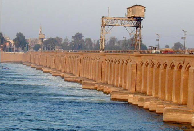 File:Assiut Barrage 1.jpg