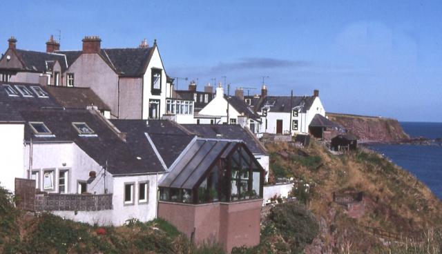 File:Auchmithie - geograph.org.uk - 3205.jpg