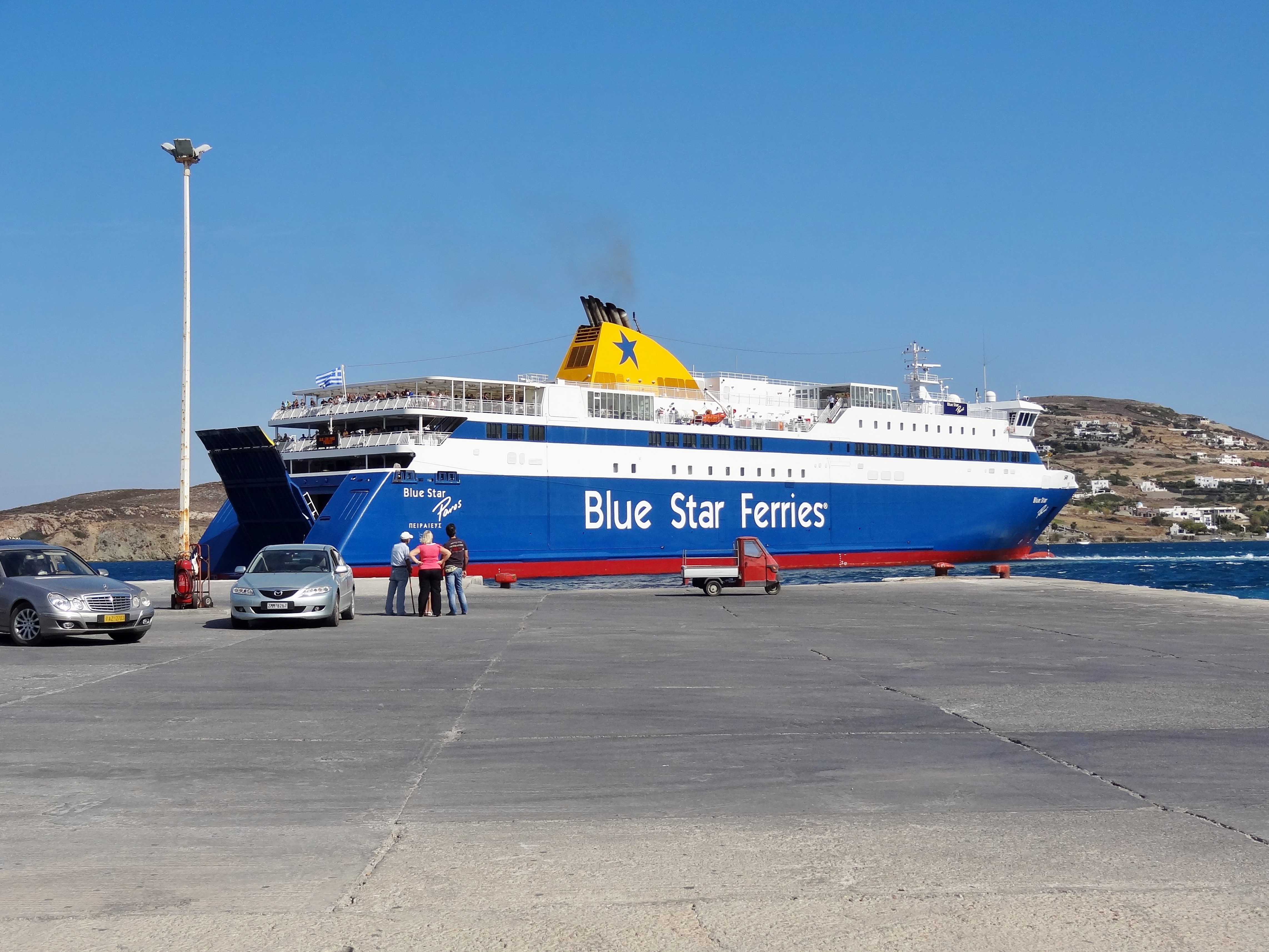 File:Blue Star Ferries Paros 02.jpg - Wikimedia Commons