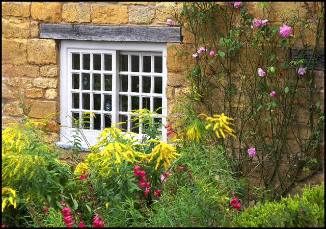 File:Cottage Garden with Summer Flowers - geograph.org.uk - 1632414.jpg