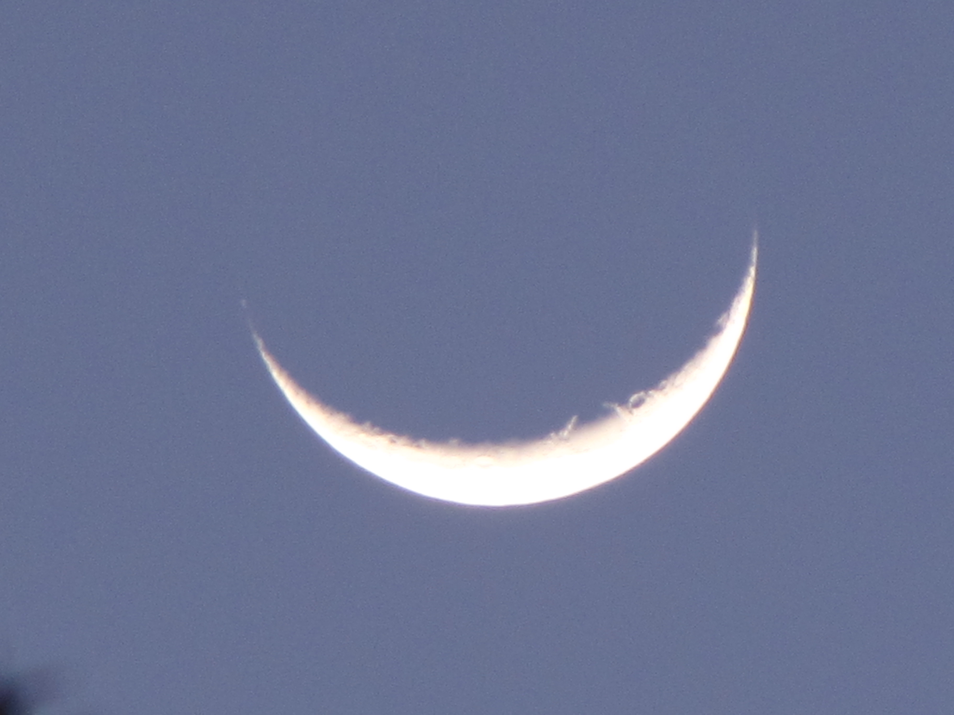 File:Crescent Moon (6205632334).jpg - Wikimedia Commons