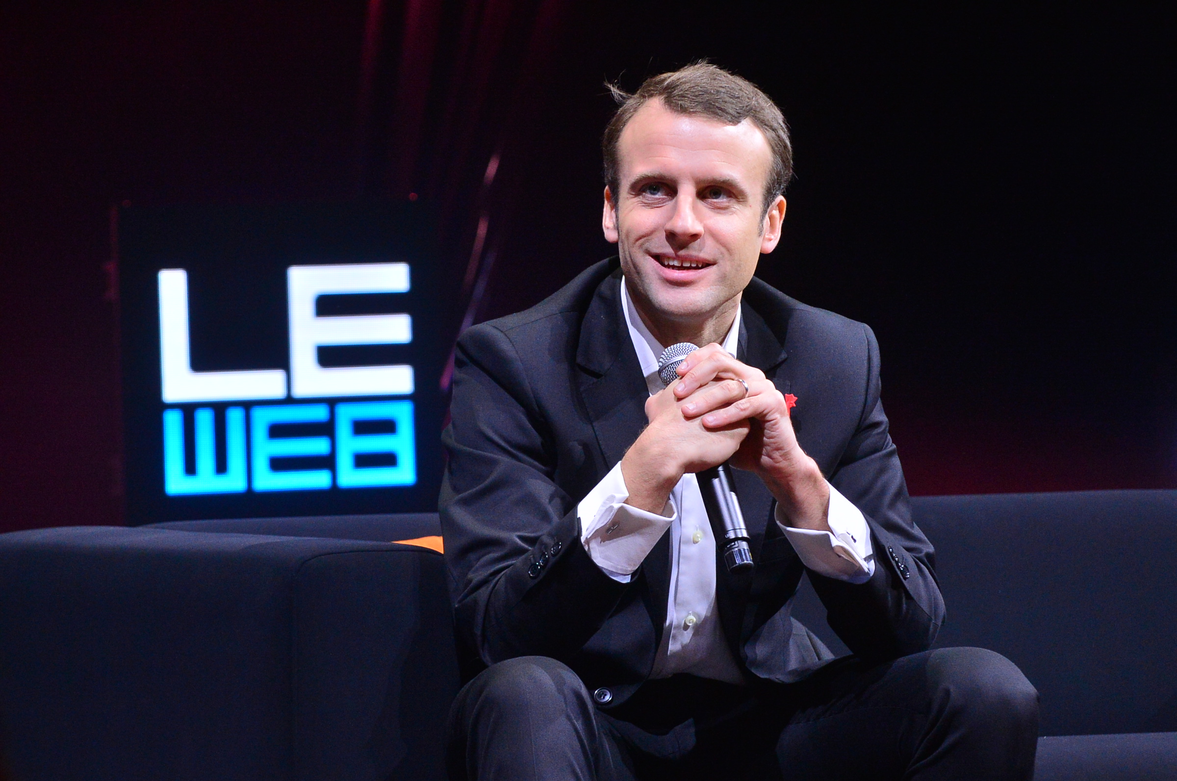 File:Emmanuel Macron (11 décembre 2014) (2).jpg - Wikimedia Commons