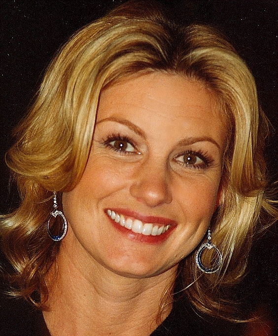 Photo of Faith Hill