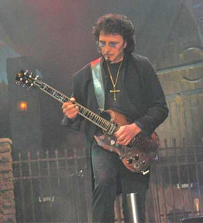 Tony Iommi in 2007 with Heaven & Hell