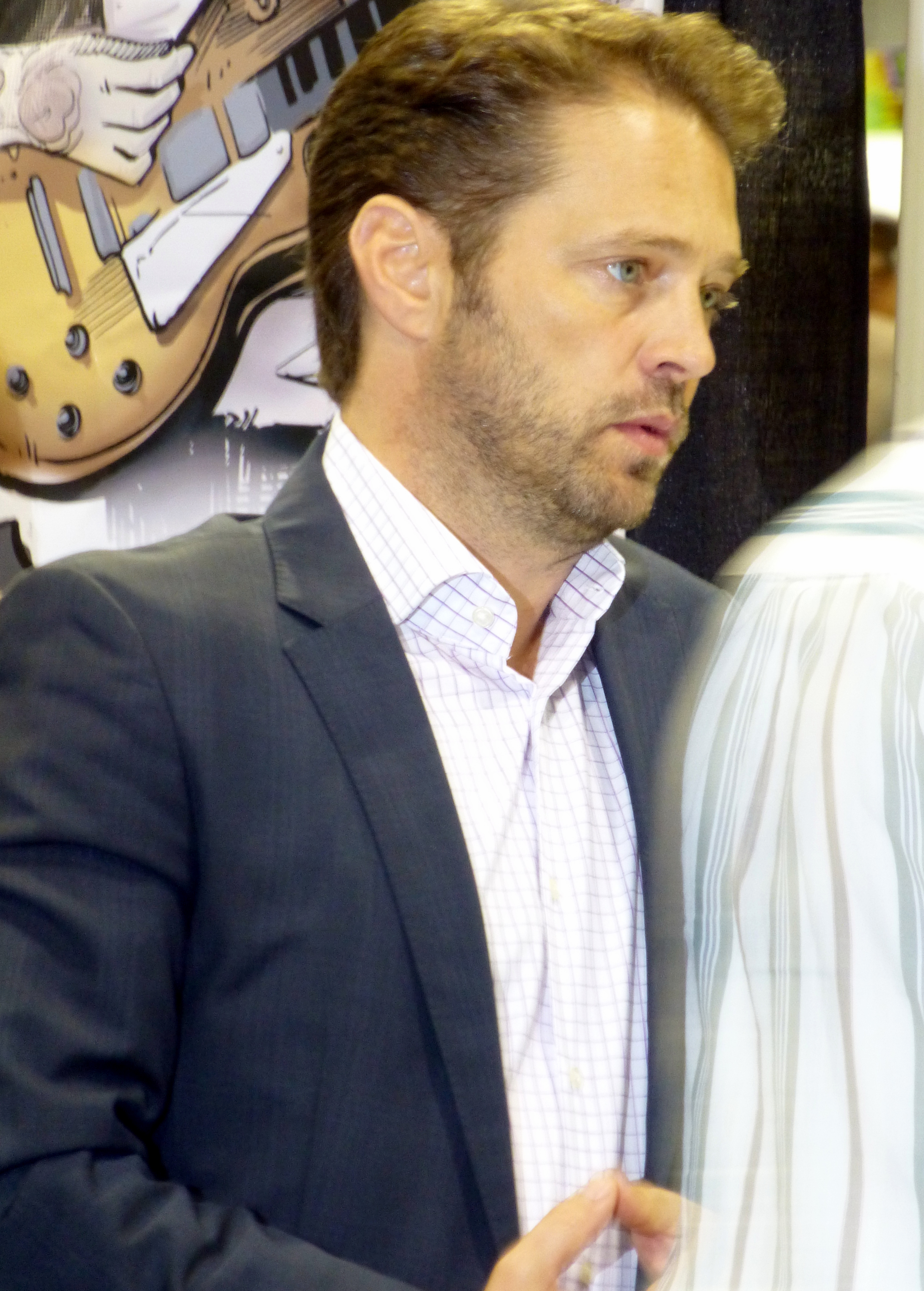 Jason Priestley - Wikipedia