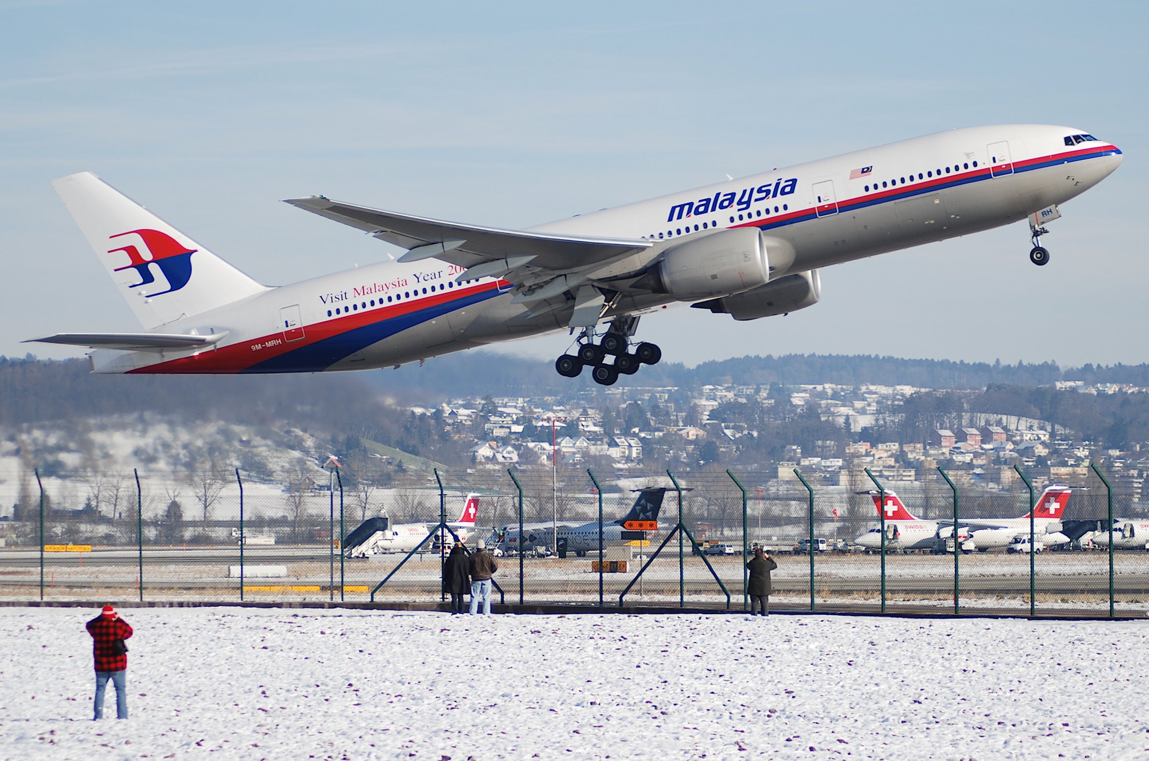 777 малайзия. Boeing 777 Malaysia Airlines. Боинг 777 Малайзия. Авиакомпания в Малайзии Малайзия Эйрлайнс Боинг 777.