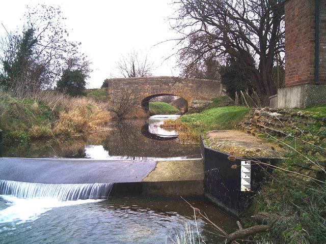 File:Manthorpe bridge - geograph.org.uk - 298958.jpg