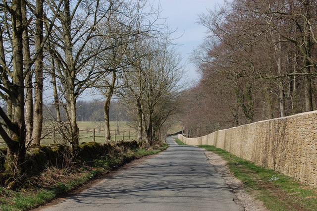 File:Old and new Cotswold dry-stone walls - geograph.org.uk - 751084.jpg