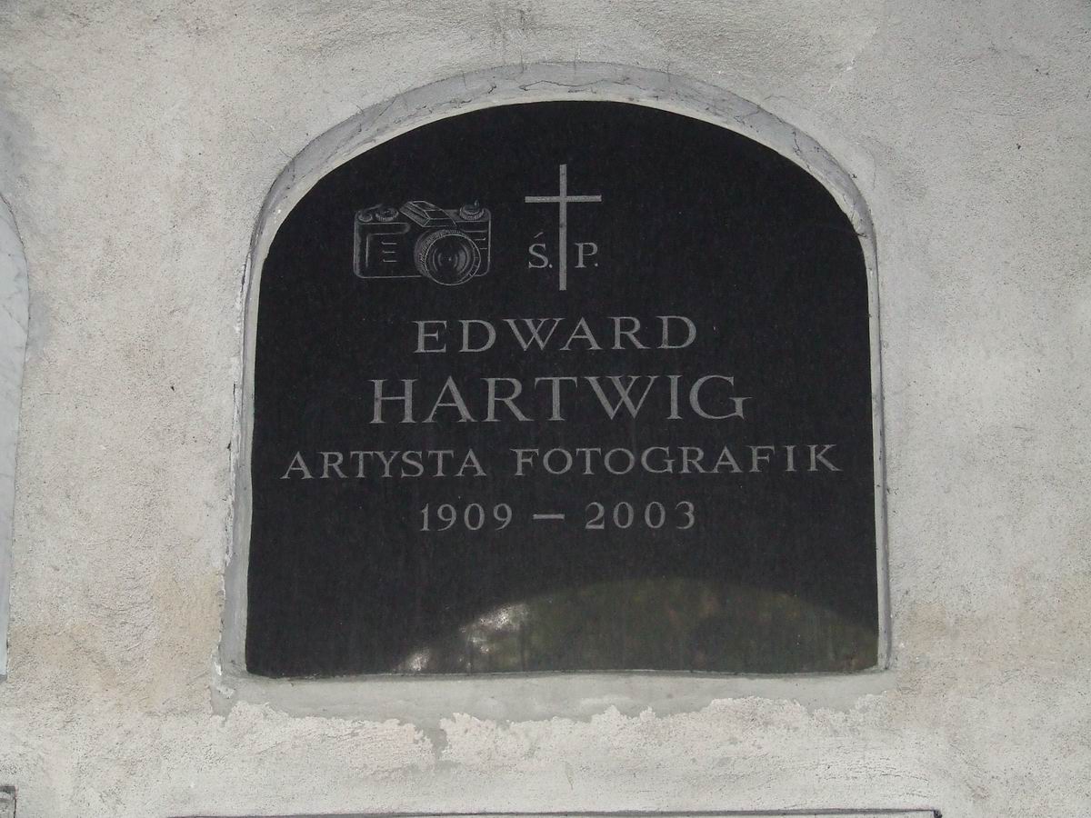 Grave stone in [[Powązki Cemetery