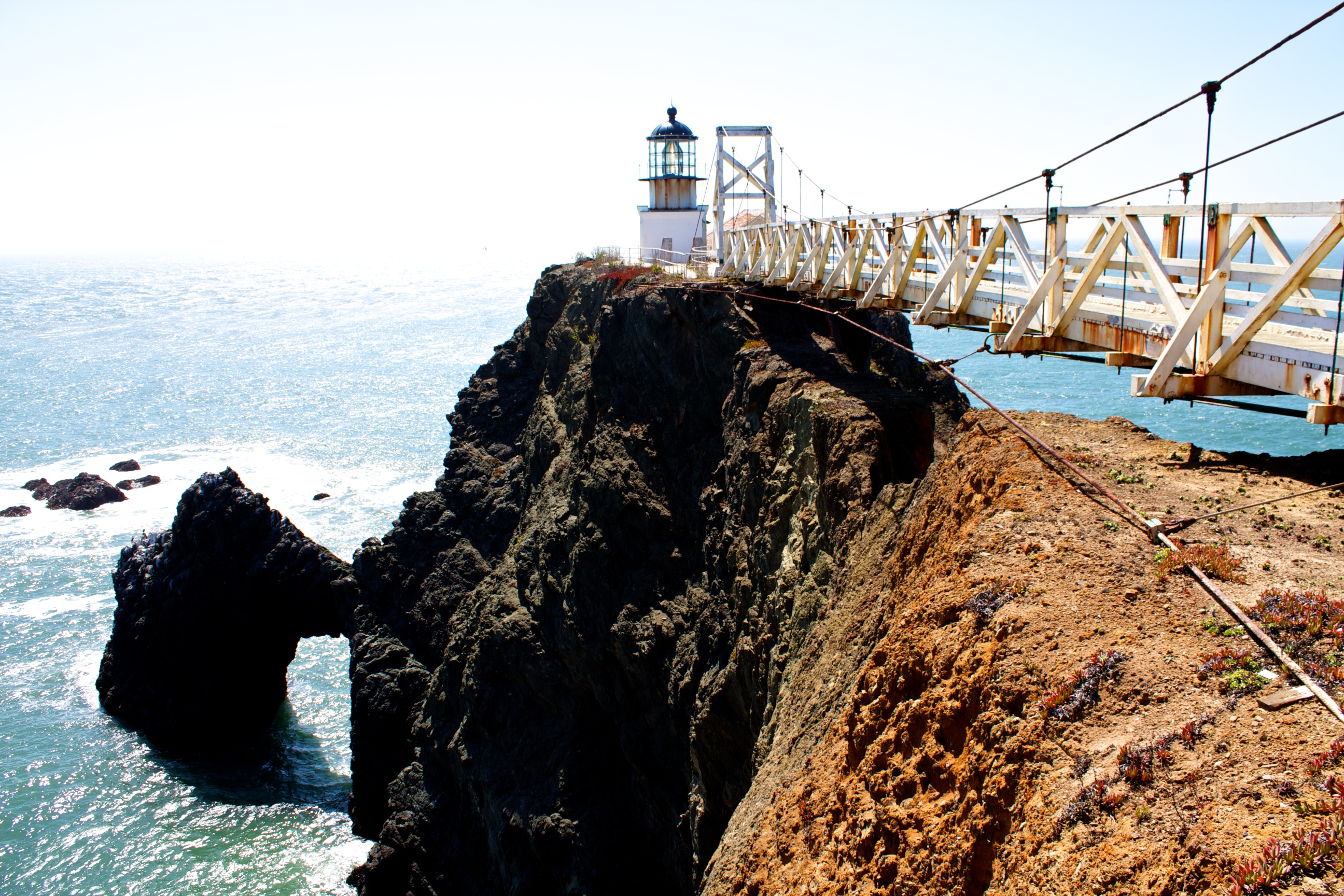 Два маяка. Point Bonita Lighthouse. Маяк Пойнт Бонита и мост. Маяк 1.19.2. Pt. Bonita Lighthouse.