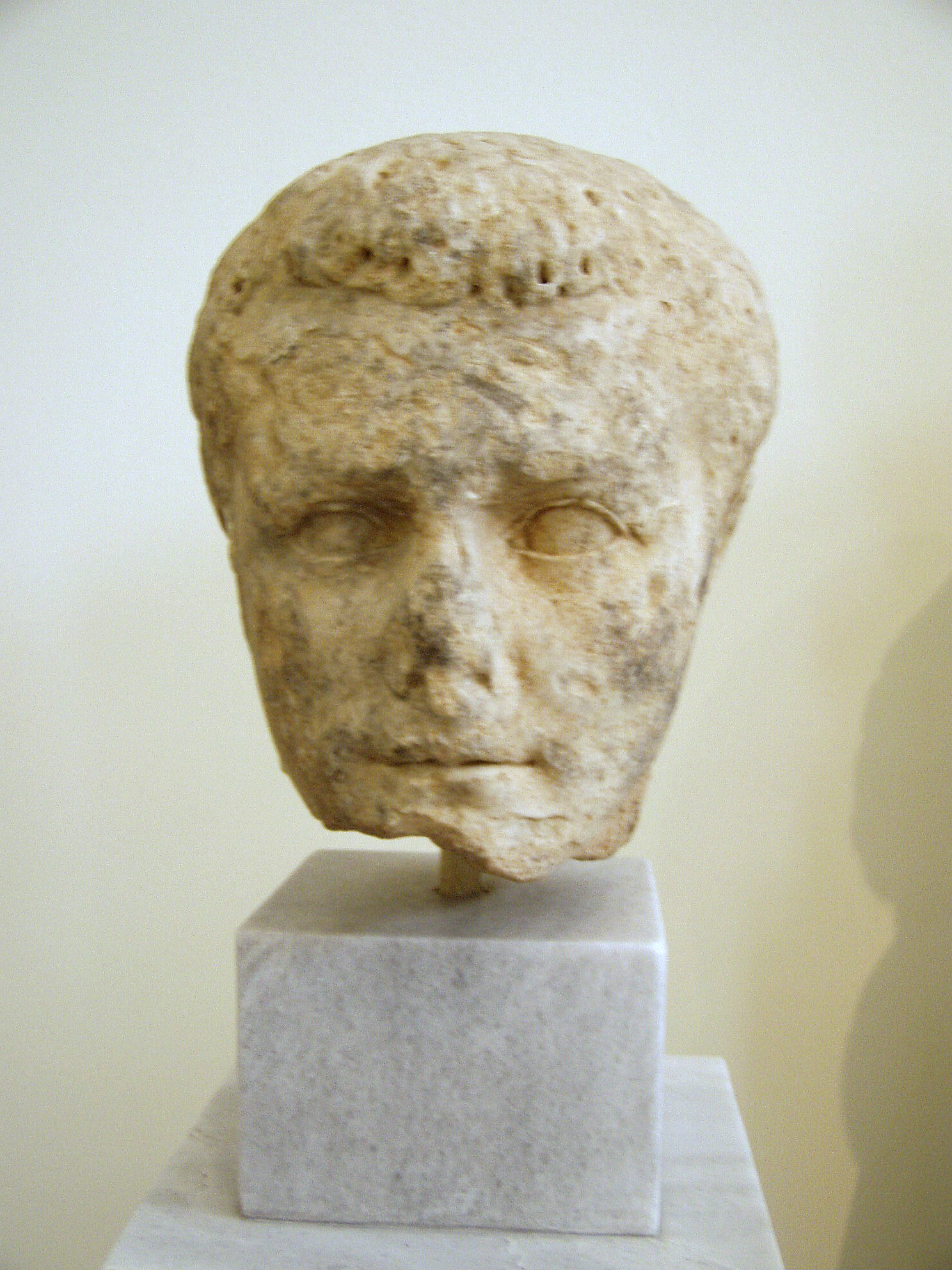 Portrait head of the emperor Caligula NAMA 3590a (DerHexer).JPG