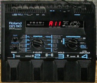 File Roland Gr 30 Guitar Synthesizer Jpg Wikimedia Commons