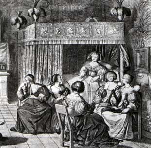 Gravure.  Zes vrouwen praten naast een hemelbed in een kamer van Hôtel de Rambouillet.  Een van hen zit op het bed