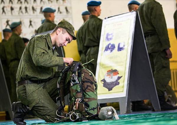 File:Russian airborne delegation arrived in India, 2016.jpg